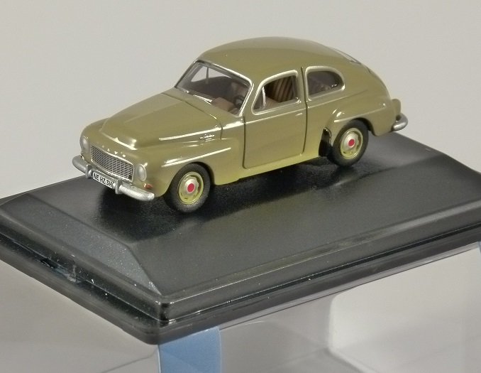 VOLVO 544 in Yellow 1/76 scale model OXFORD DIECAST