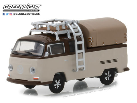 1969 VOLKSWAGEN T2 DOUBLE CAB PICK UP - 1/64 scale model GREENLIGHT