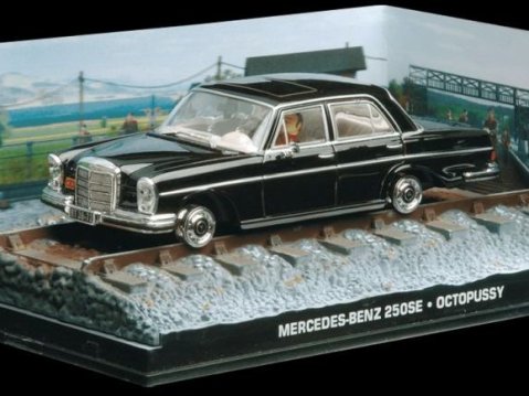 MERCEDES 250SE - Octopussy - 1/43 scale model James Bond Collection