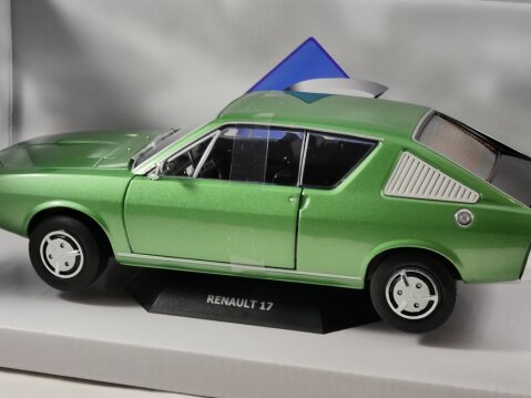 1976 RENAULT 17 TL Mk1 in Green 1/18 scale model by SOLIDO