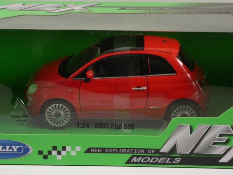 2007 FIAT 500 in Red 1/24 scale model by WELLY