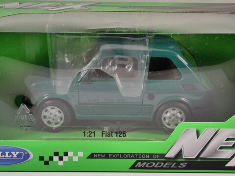 FIAT 126 in Green 1/24 scale diecast model WELLY