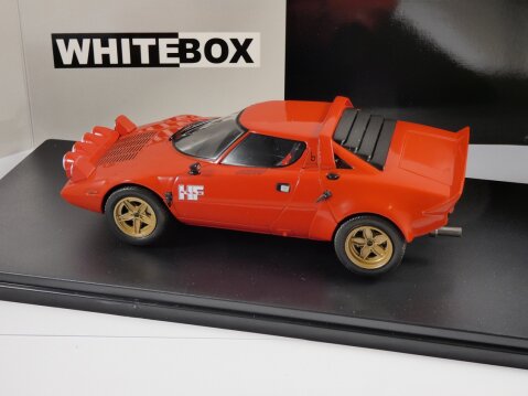 1975 LANCIA STRATOS HF in Red 1/24 scale model by Whitebox